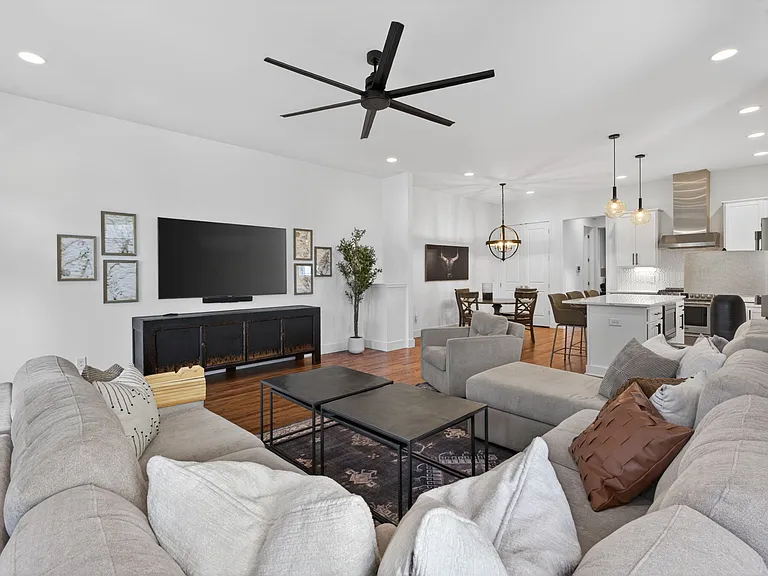 124B Fern Ave — Photo 8