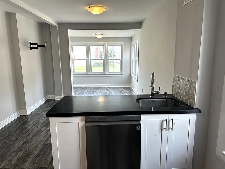21 Maple St #1 — Photo 14