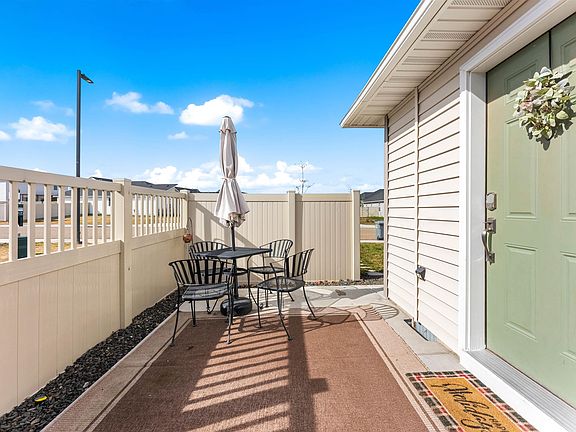 5th image of 16378 Kelso Way