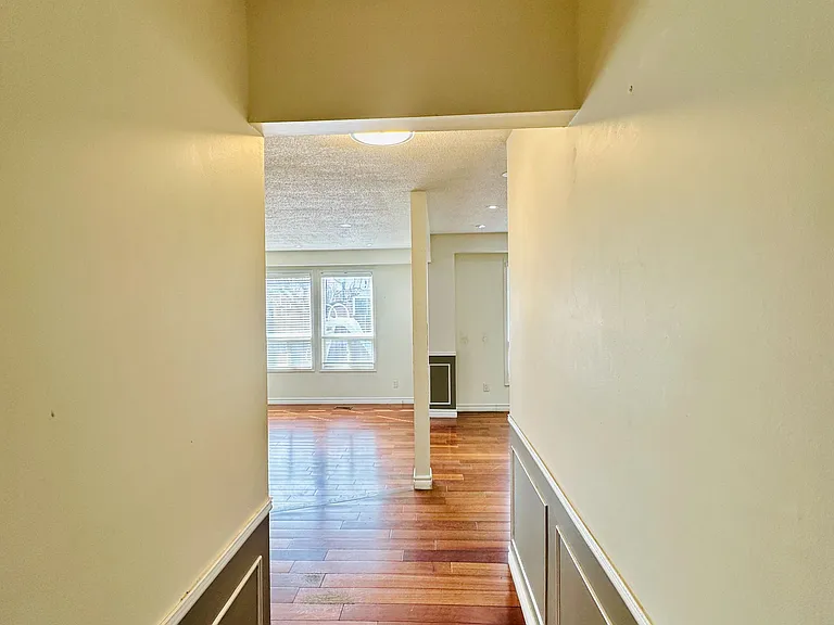 52 Moffatt Ave — Photo 22