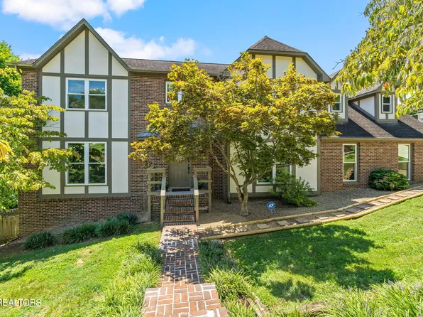 11016 Calloway View Dr, Knoxville, TN 37934