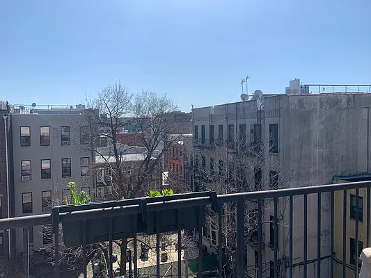 Rented by Smart City Real Estate LLC | media 13