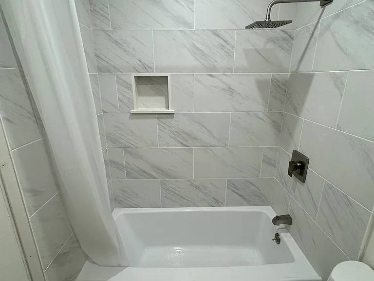 14924 Roscoe Blvd #1A — Photo 7