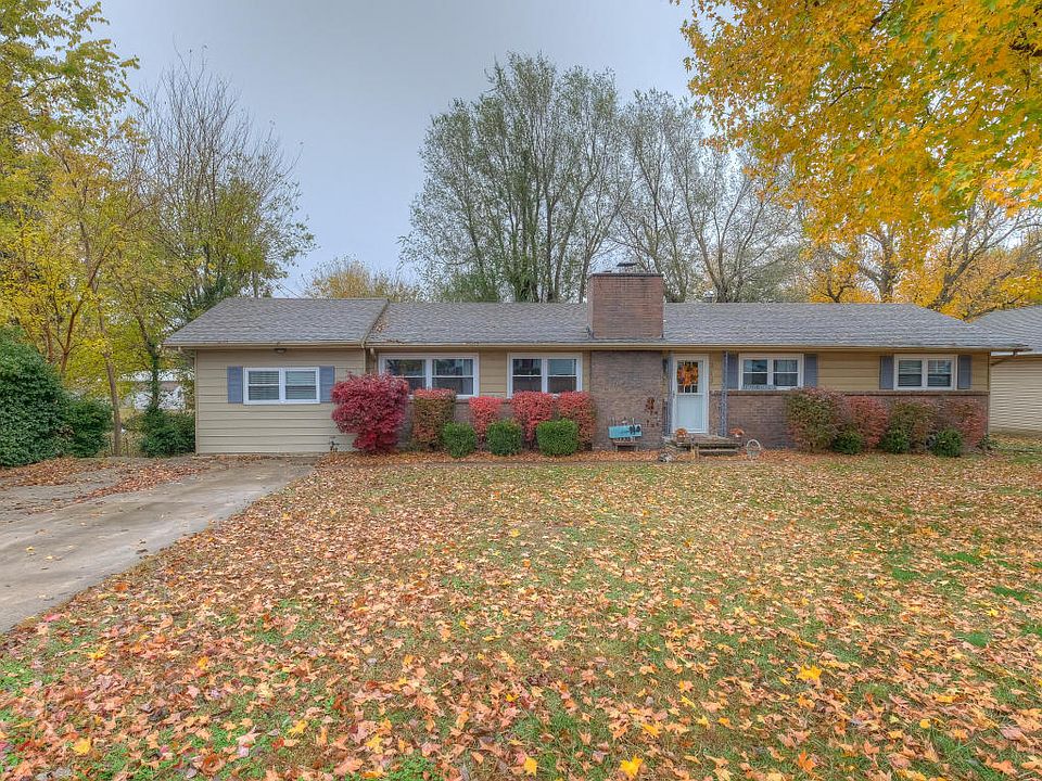 1st image of 313 Rose Ln