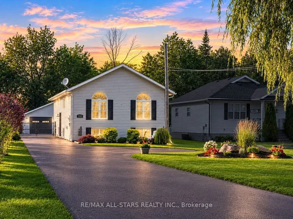 1008 Metro Rd N, Georgina, ON L4P 3E9