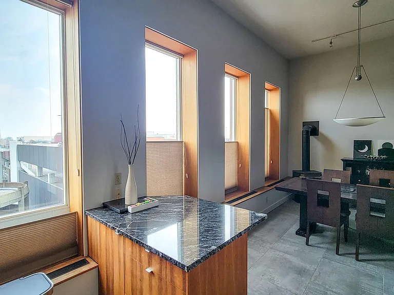 208 W Superior St #230 — Photo 9