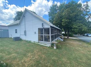 101 N Locust St, Jasper, AR 72641