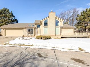 43092 W Kirkwood Dr, Clinton Township, MI