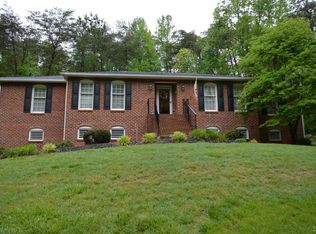 253 Fox Crest Dr, Lynchburg, VA 24502