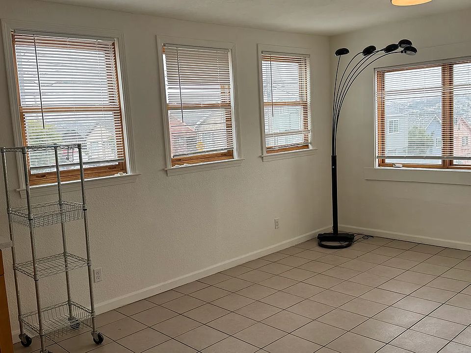 2nd image of 197 Edinburgh St #B