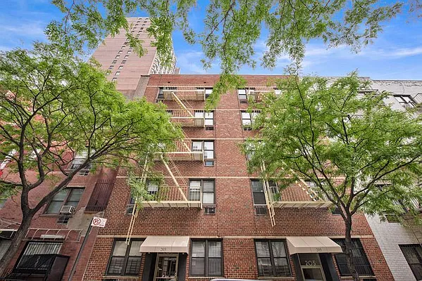 Sold by Keller Williams NYC | media 11