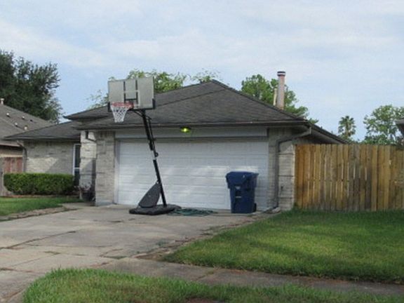 2nd image of 2007 Hickory Glen Dr