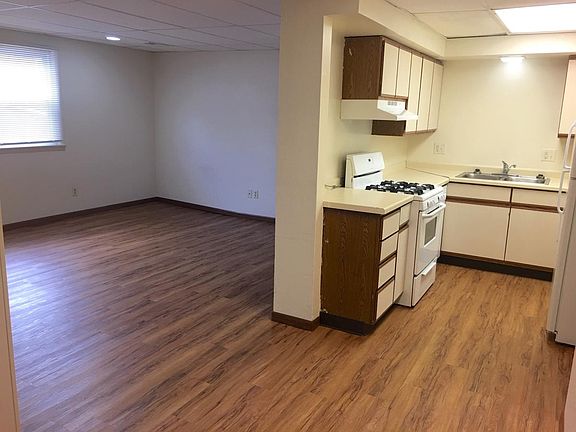 818gDining:Kitchen_10082019