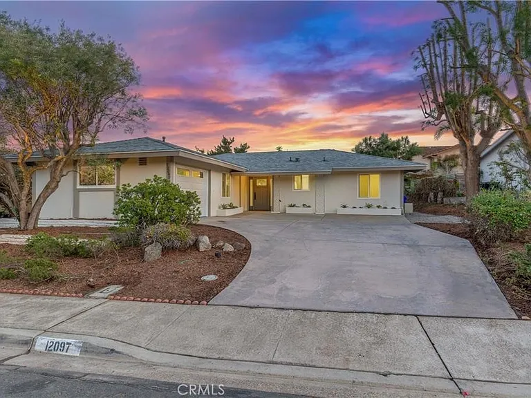 12097 Pastoral Rd — Photo 2