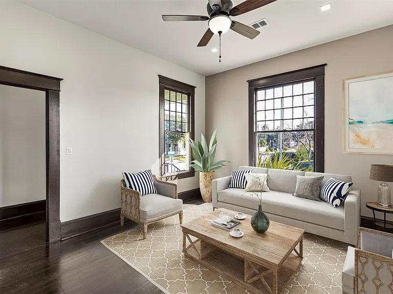 3902 Bernardo De Galvez #B — Photo 6