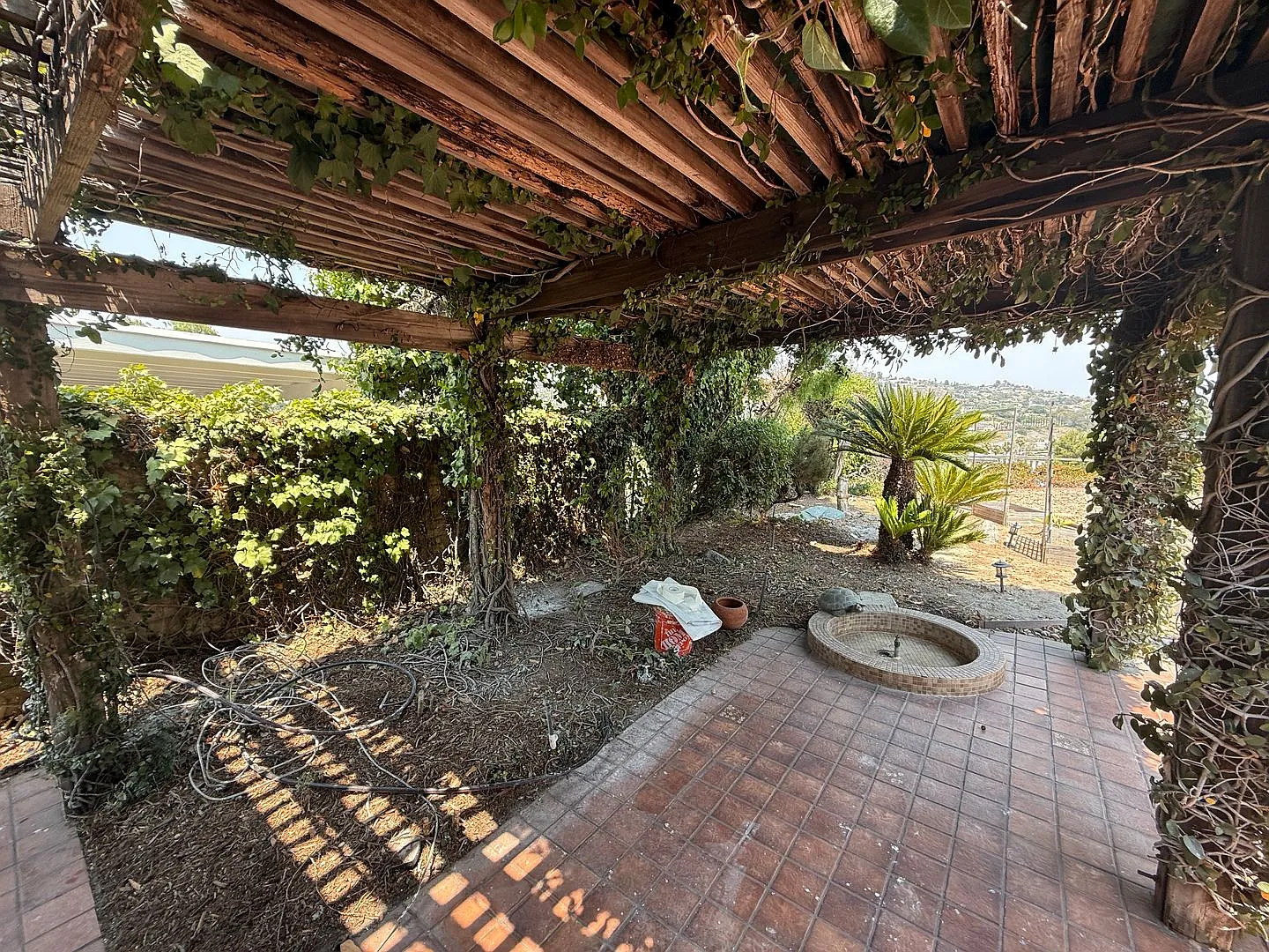 Minutes from Campus with Scenic Overlook Views! 6 Bed! — Photo 3