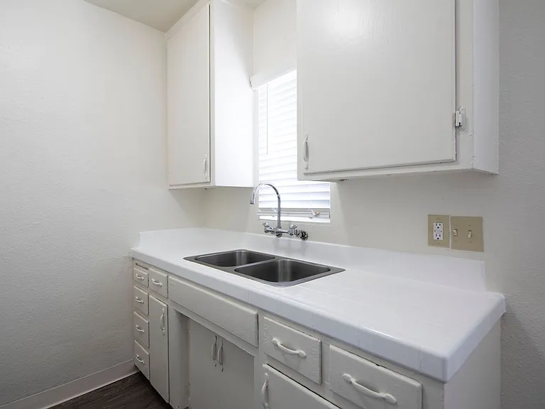 National Ave. Apartments — Photo 24
