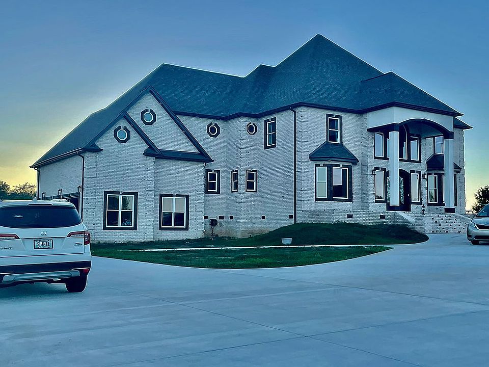 1st image of 146 Hills Dr