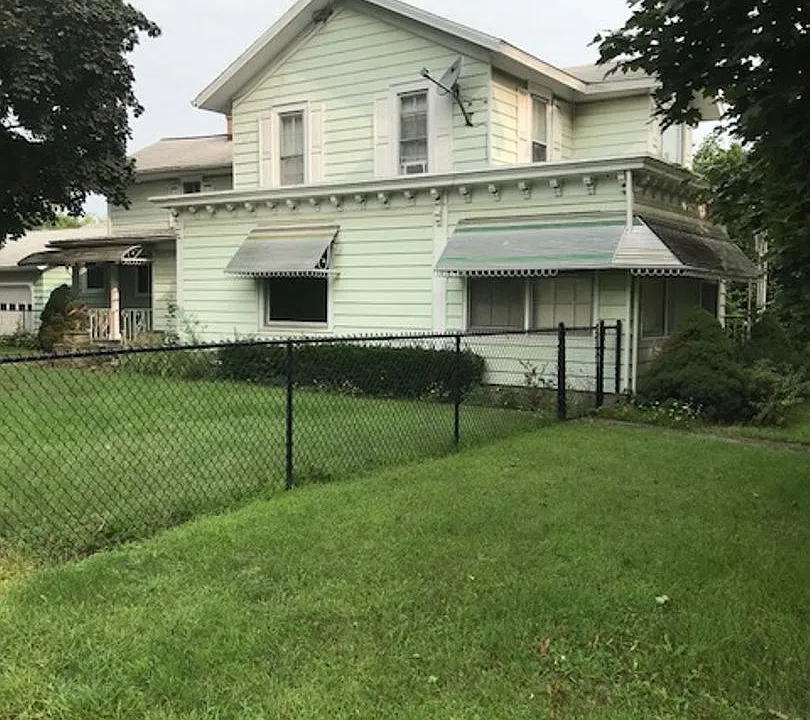 918-920 S Main St