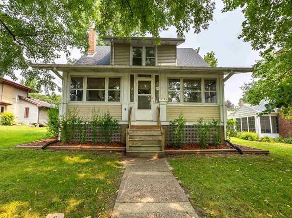 1755 Plymouth Ct, Dubuque, IA 52003