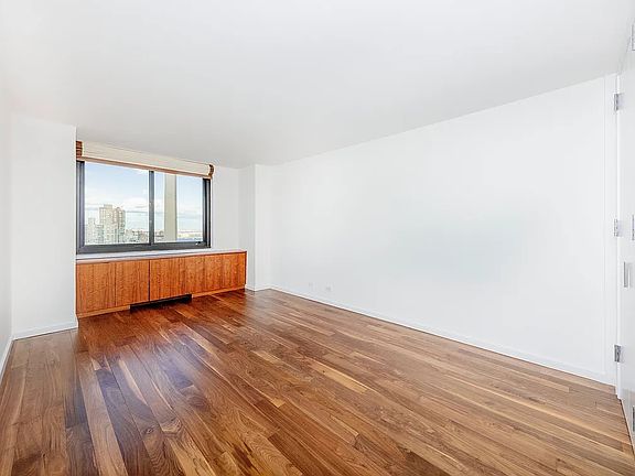 5th image of 515 E 72nd St APT 28B