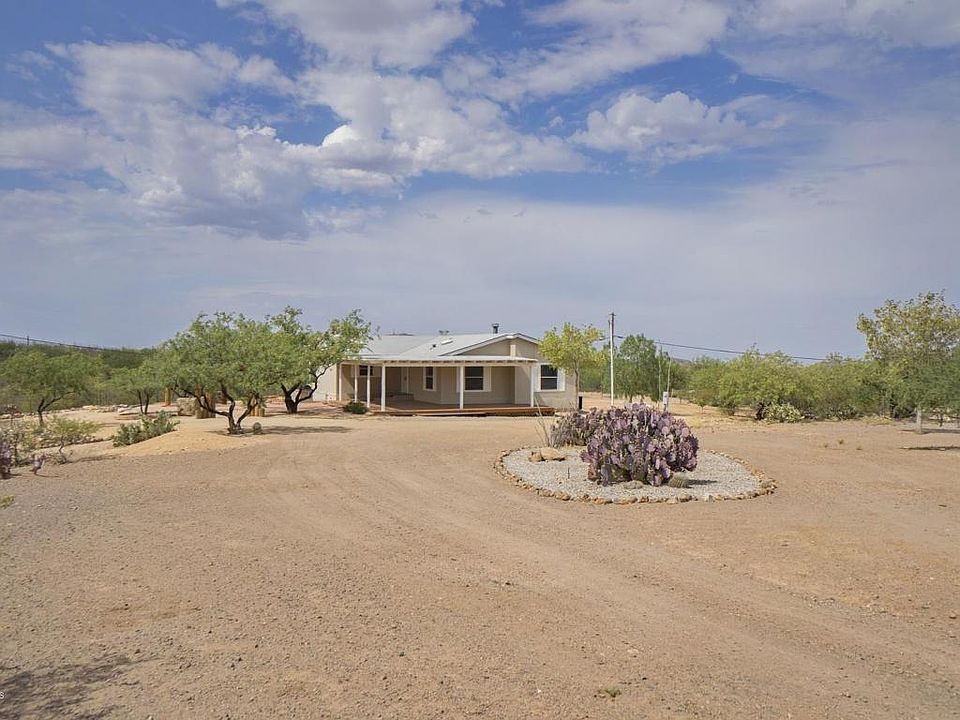 2nd image of 16415 S Lone Saguaro Rd