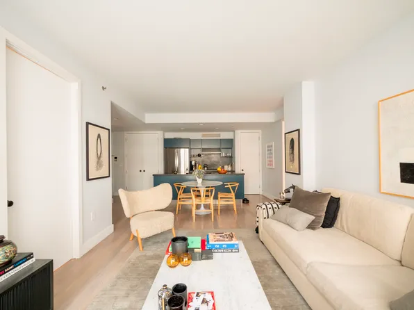 84 Front Street 5E image 1 of 10