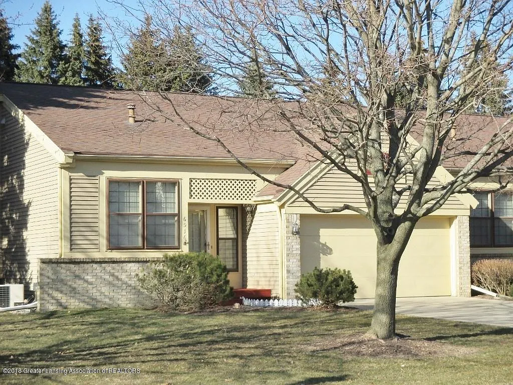 6516 Springtree Ln photo 1