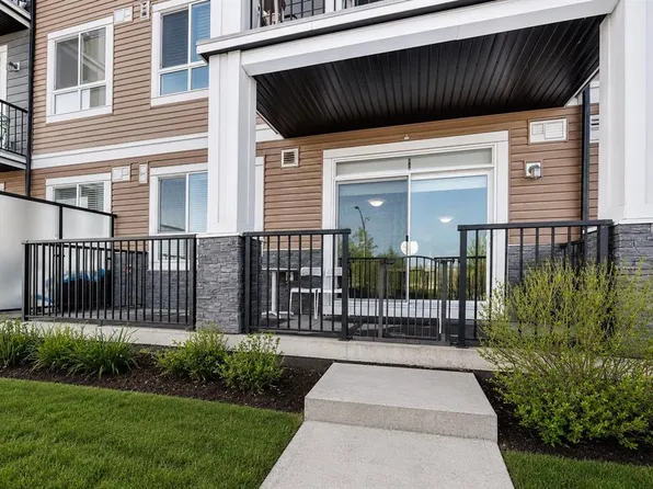 10 W Walgrove Walk SE #119, Calgary, AB T2X 4E3