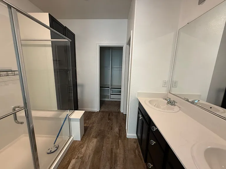2995 Stable Dr — Photo 10