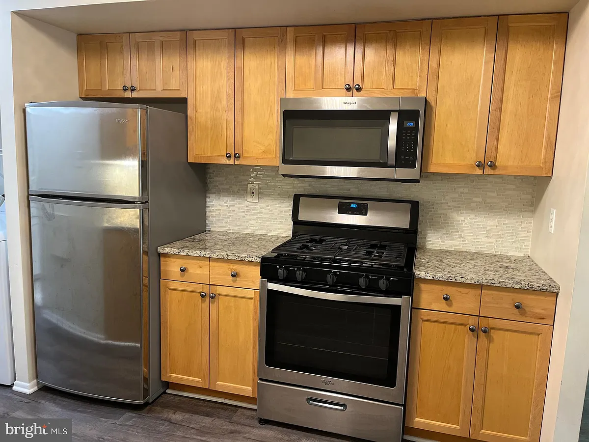 Building Photo - 2044 Royal Fern Ct #19/2A