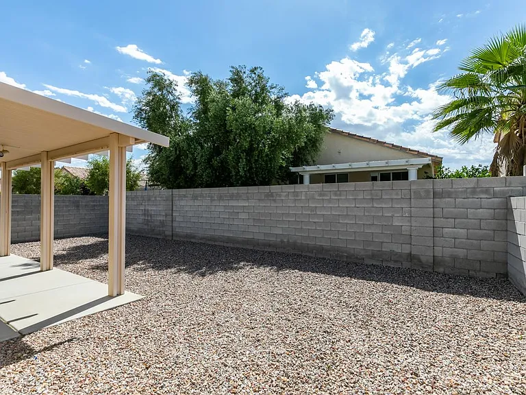 5647 Indian Springs St — Photo 35