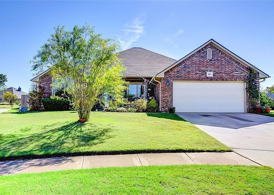 1st image of 200 Marbel Dr