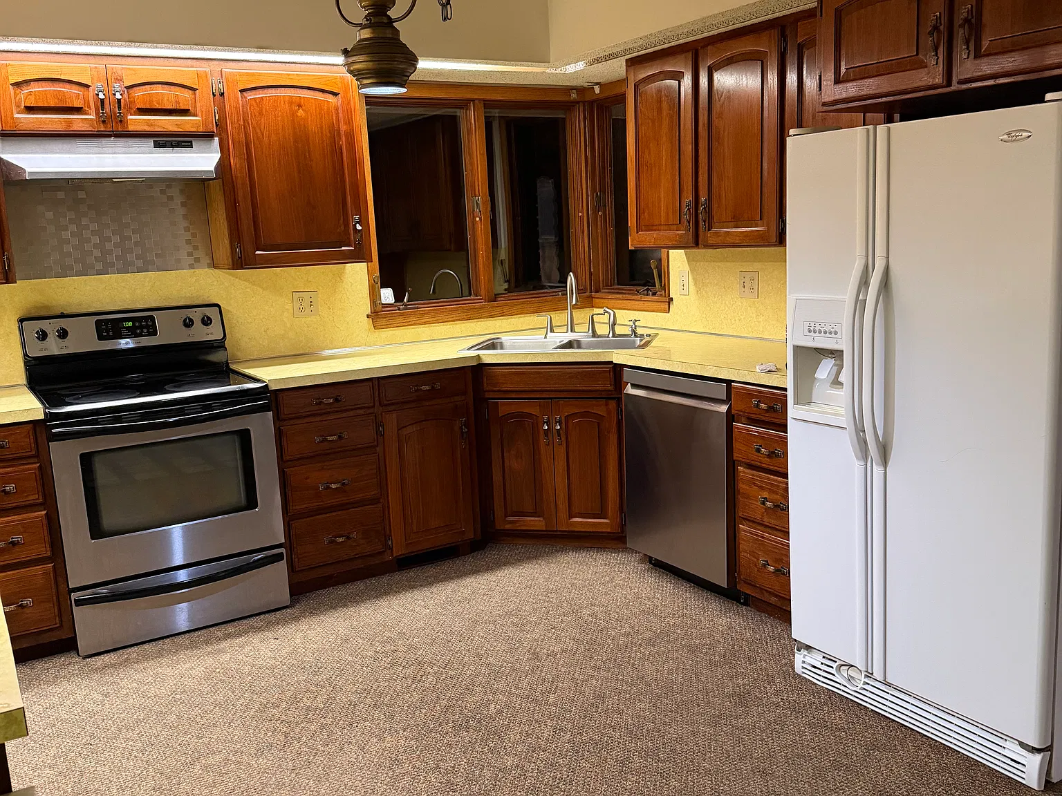 4 bed, 3200 sqft, $1,600 — Photo 4
