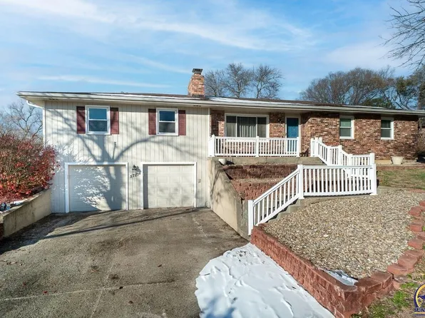 5721 NE Getty St, Topeka, KS 66617