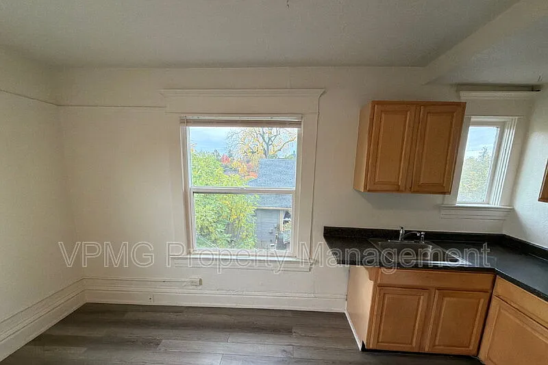 1 bed, 1.0 bath, $1,175 — Photo 4