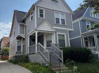 1522 N Cass St, Milwaukee, WI 53202