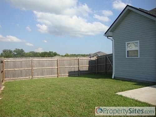 4th image of 5709 Camden Cir