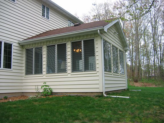 Backyard 2- 3 Season Rm