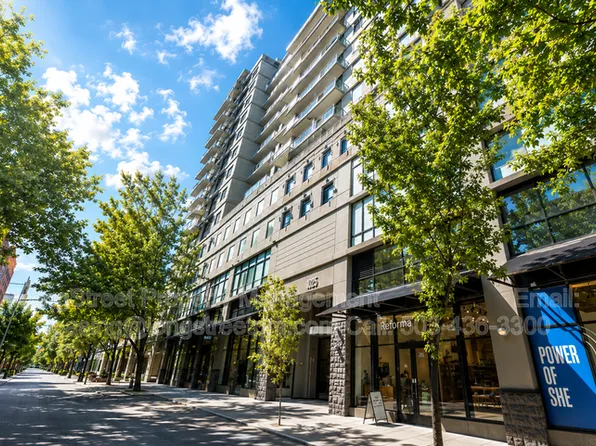 1025 NW Couch St Unit 717, Portland, OR 97209