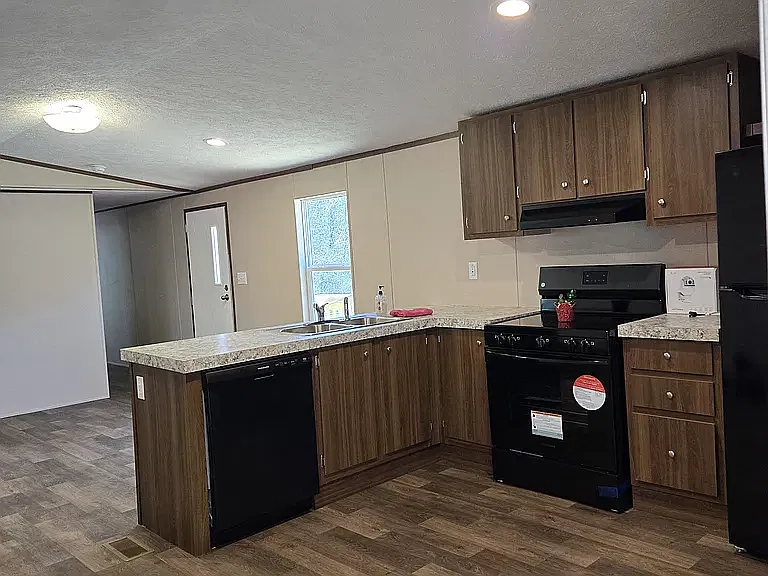 2 bed, 790 sqft, $1,800 — Photo 2