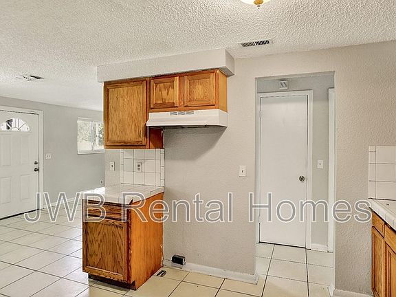 3rd image of 3837 Nancy St