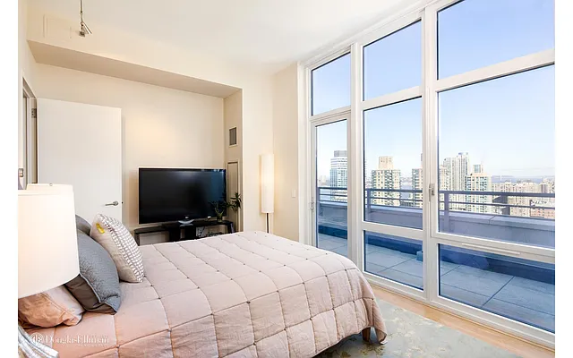 Sold by Douglas Elliman | media 23