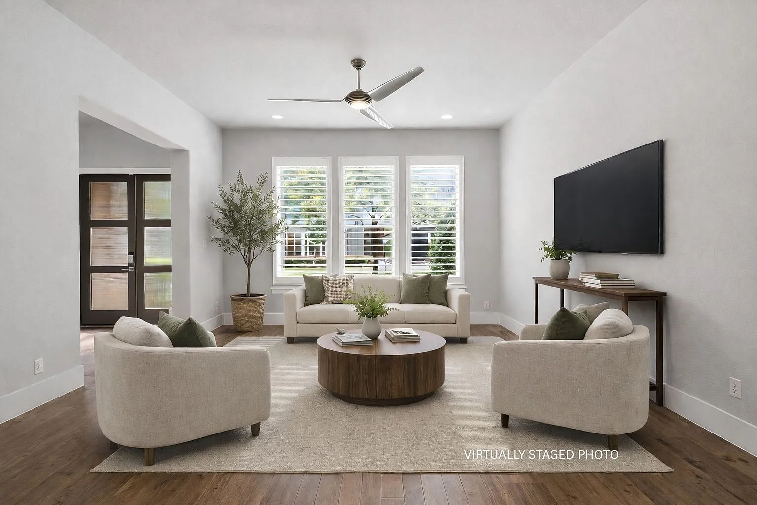 4 bed, 3017 sqft, $5,500 — Photo 4