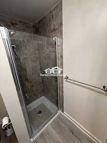 5607 Green Circle Dr #200 — Photo 18