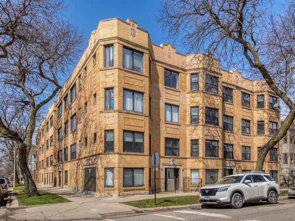 1906 N Whipple St #101, Chicago, IL 60647