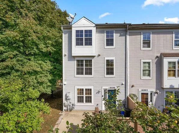 18000 Singing Pine Cir, Gaithersburg, MD 20886