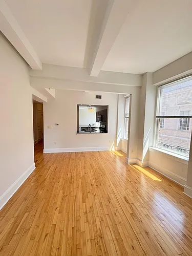 200 N Sycamore St #506 Photo 1