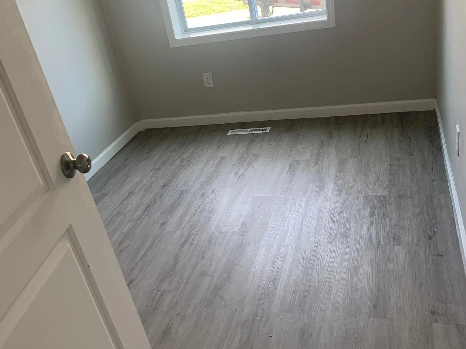 20 Washington Ave — Photo 4