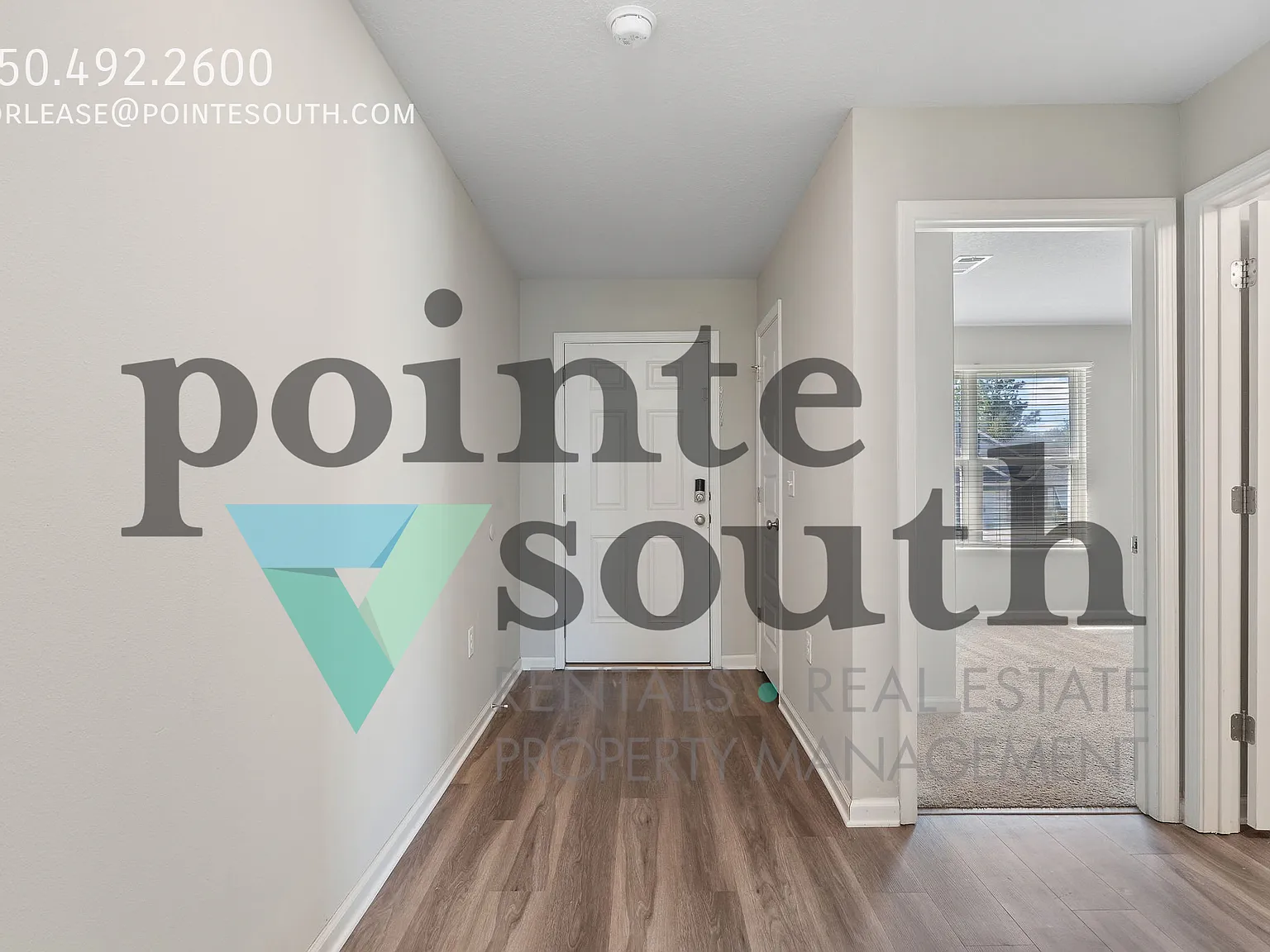 4-Bedroom in Milton! — Photo 4